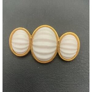 Vintage Lovely Monet Gold Tone White Acrylic Ribbed Brooch Signed